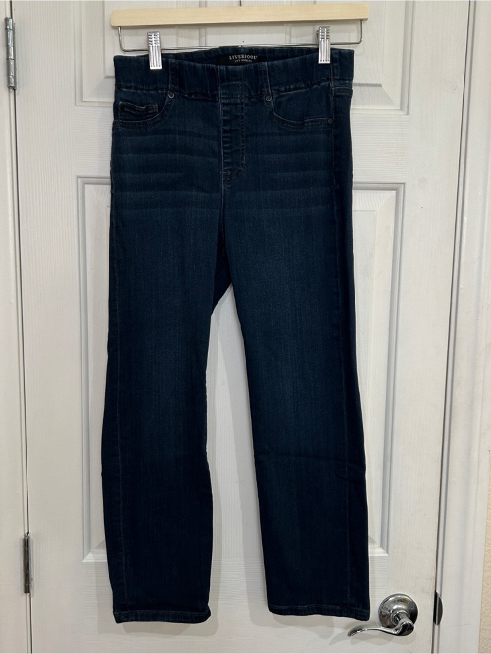 Liverpool Los Angeles The Crop Pull-On Jeans Dark Wash Size 6 / 28